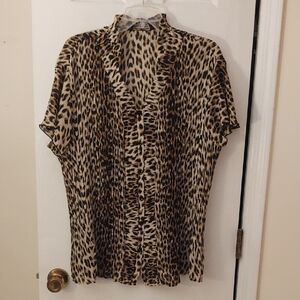 Larry Levine Pleated Animal Print Short Sleeve Blouse, Size 2X